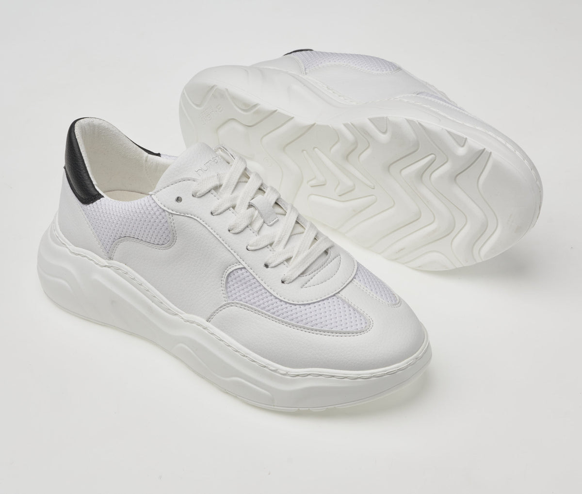 Evolution V2 Sustainable Sneaker – White