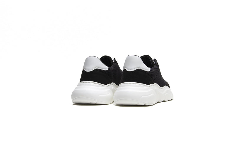 Evolve Sustainable Sneaker - Black
