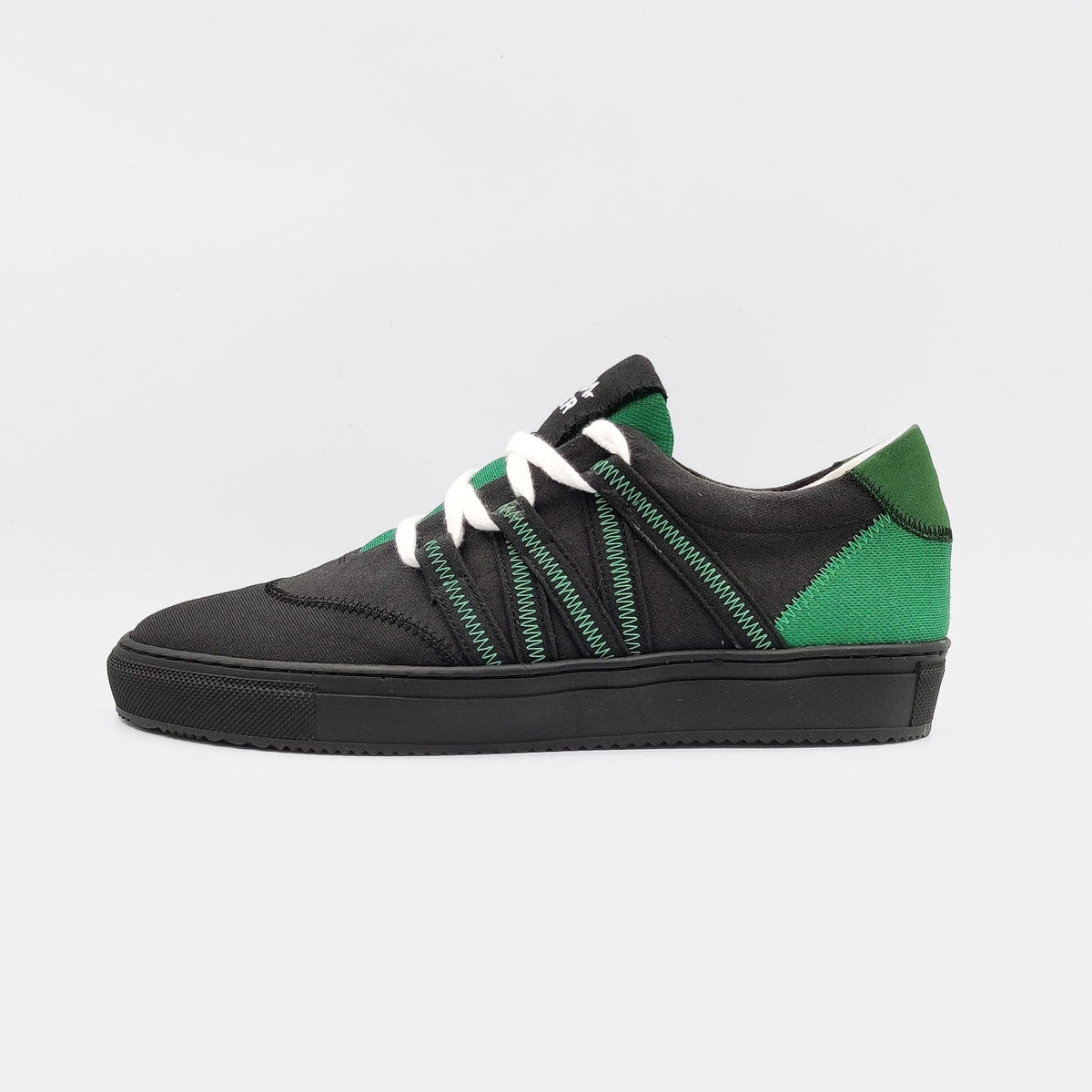 Green/Black Phoenix Sustainable Sneakers Unisex
