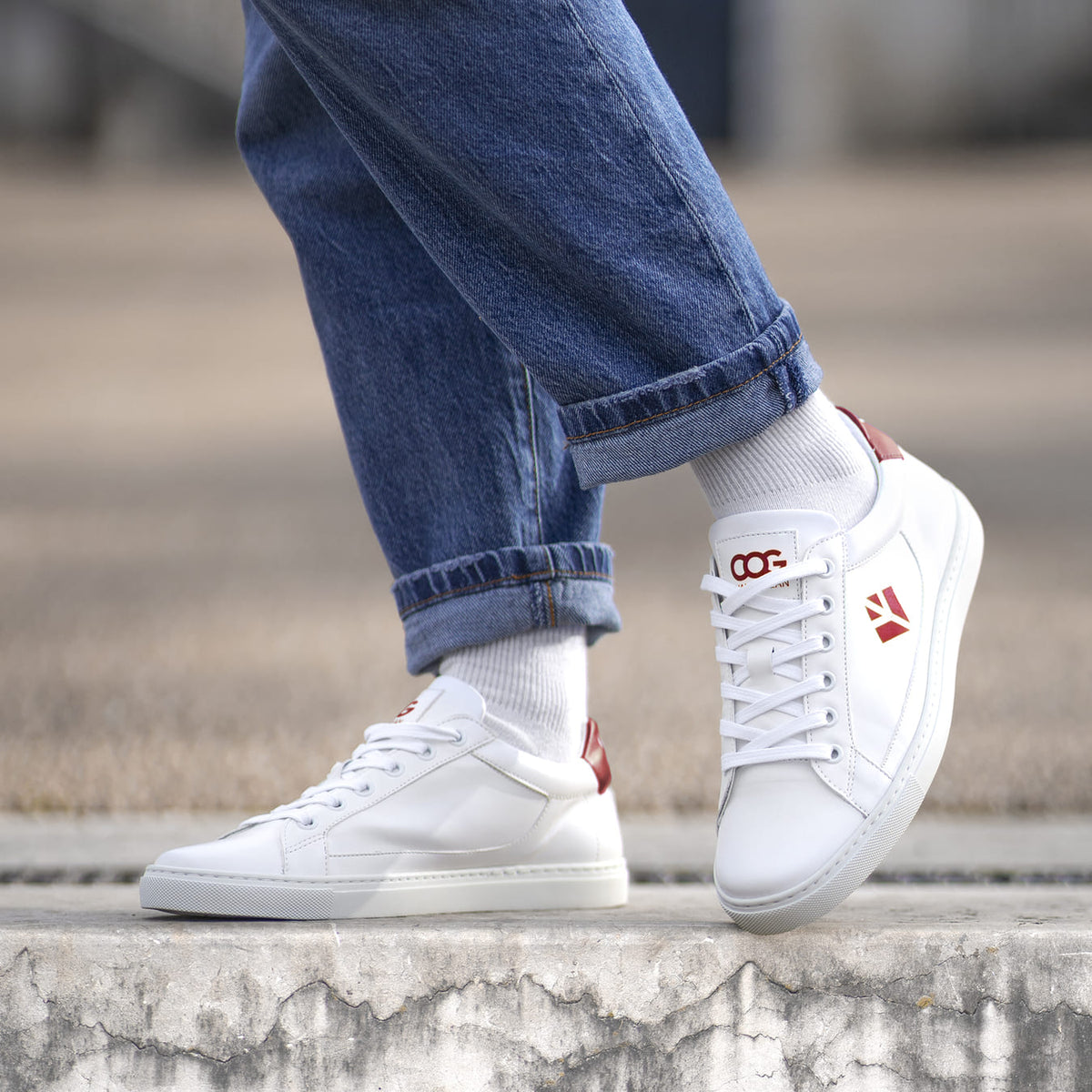 Winton Vegan Sneaker - White / Red Unisex
