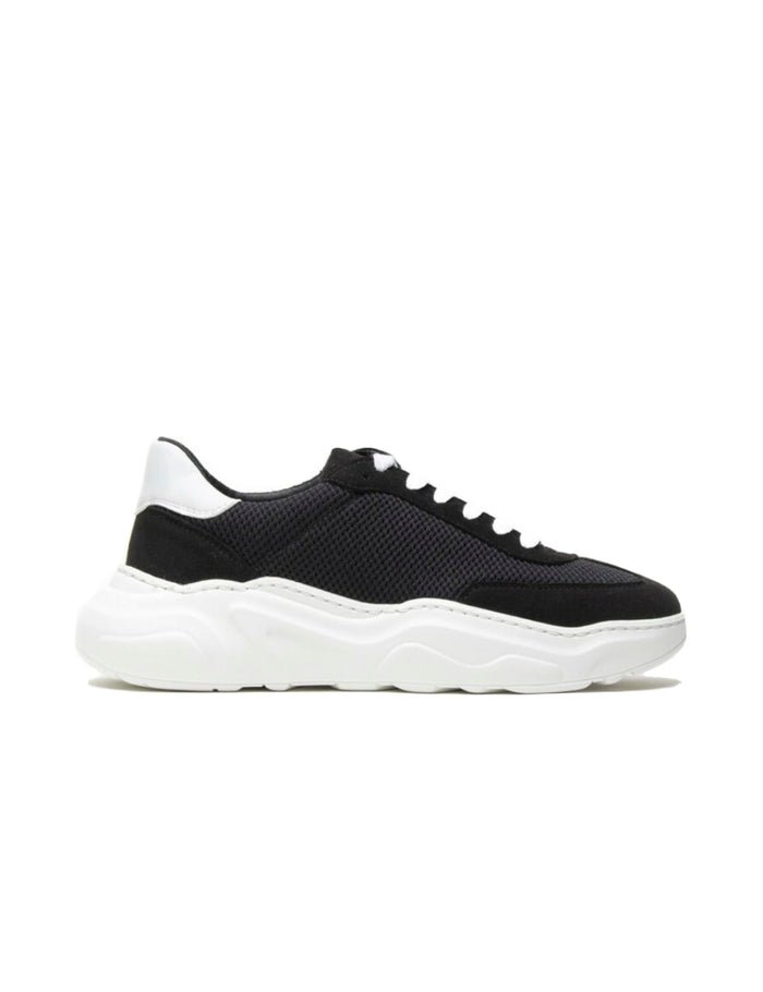 Evolve Sustainable Sneaker - Black, Humans are Vain,  Liv & Grace vegan