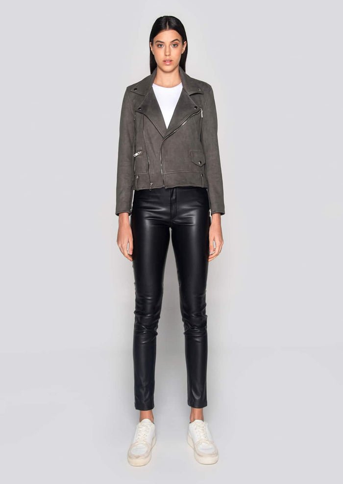 Kayla Biker, Dauntless,  Liv & Grace vegan