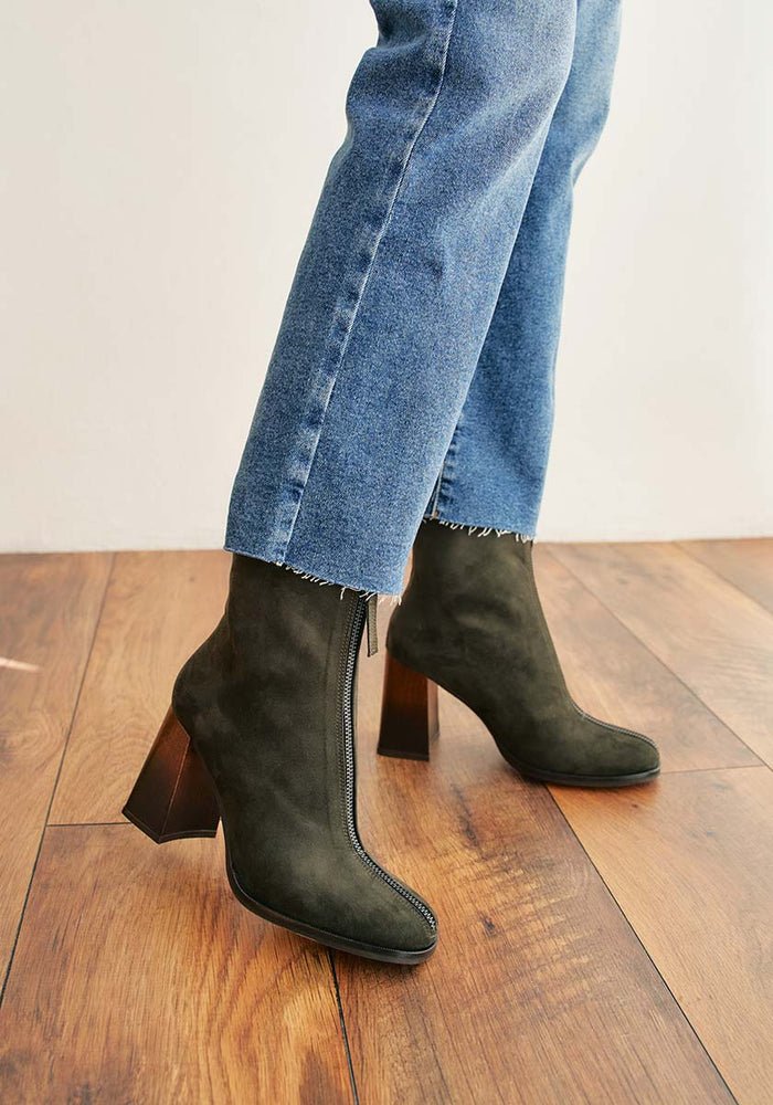 Vegan Suede Boots Nika | Khaki, Mireia Playa,  Liv & Grace vegan